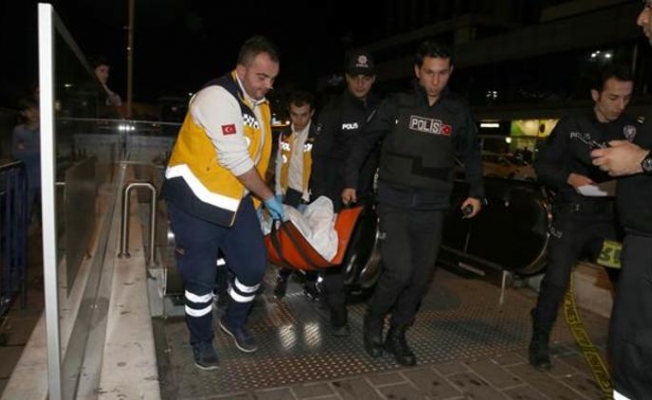 Metro girişinde esrarengiz ölüm