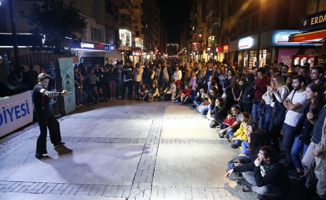 Konak’ta 4 gün 4 gece tiyatro