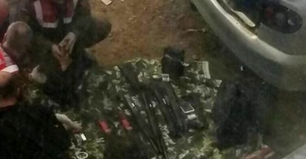 İzmir'de çok sayıda silah ele geçirildi