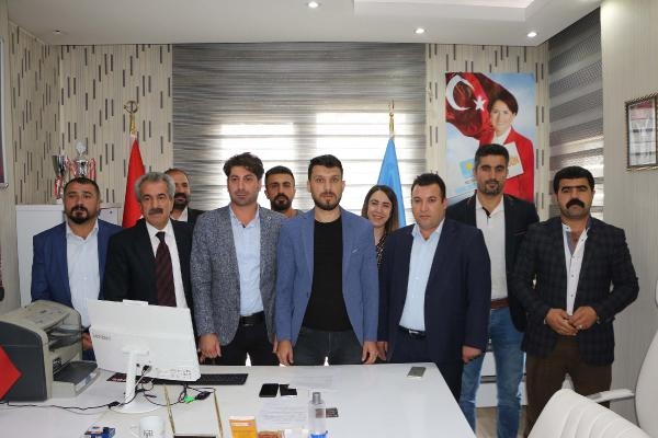 İYİ Parti'de büyük deprem!