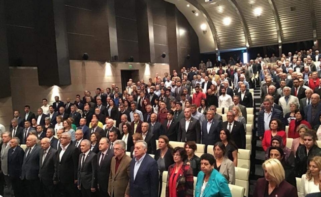 CHP'li Belediye Başkanı ön seçim istedi salon karıştı!