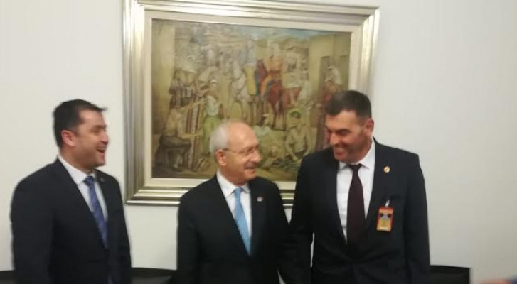 Güzelbahçe'de üç aday adayından ortak karar