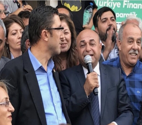 Başkan Arslan miting gibi toplantıyla aday adayı