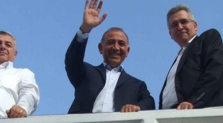 Gürsel Tekin: İstanbul beton lobisine teslim edildi