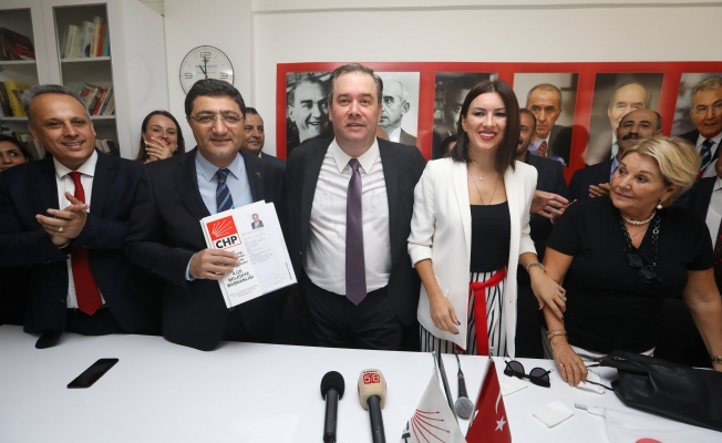 Levent Piriştina'dan miting gibi adaylık başvurusu