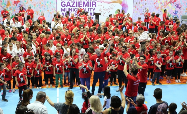 Gaziemir'de sezon açılışında Andımız damgası