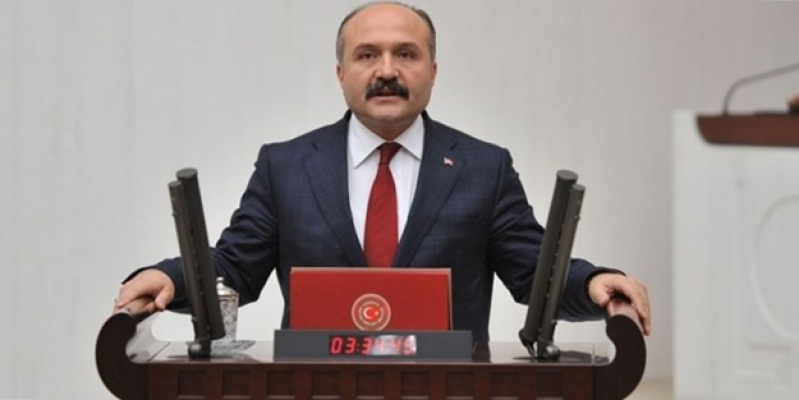 İYİ Parti'ye MHP’li desteği görevinden etti