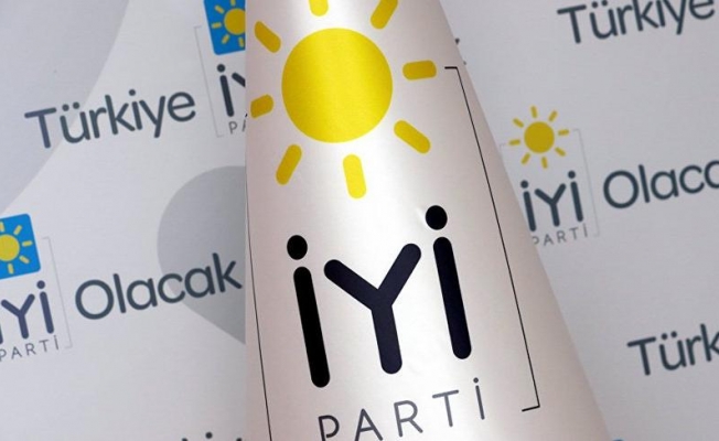 İYİ Parti'de şok istifa!