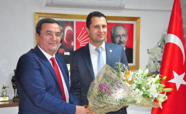 CHP İzmir'de Büyükşehir'e bir aday daha