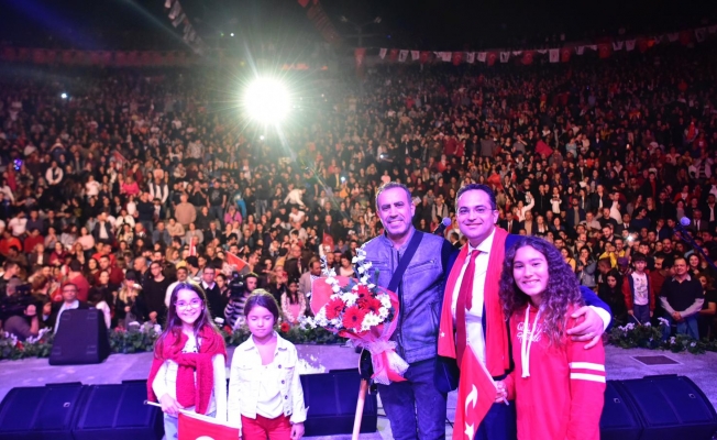 Cumhuriyet aşıkları Aşık Veysel’e sığmadı
