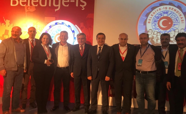 Başkan Batur Belediye-İş genel kurul toplantısına katıldı