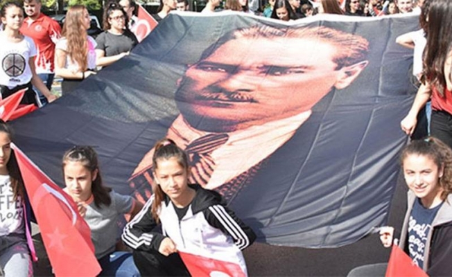 KKTC'de 10 Kasım genelgesi tartışılıyor