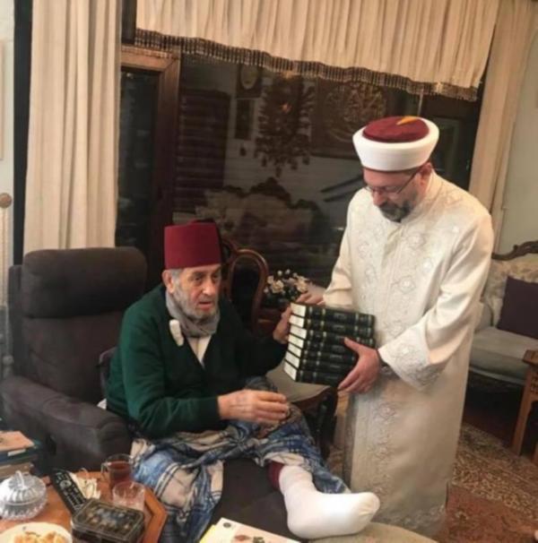 10 Kasım'ın yıldönümünde Diyanet'ten fesli Kadir'e ziyaret!