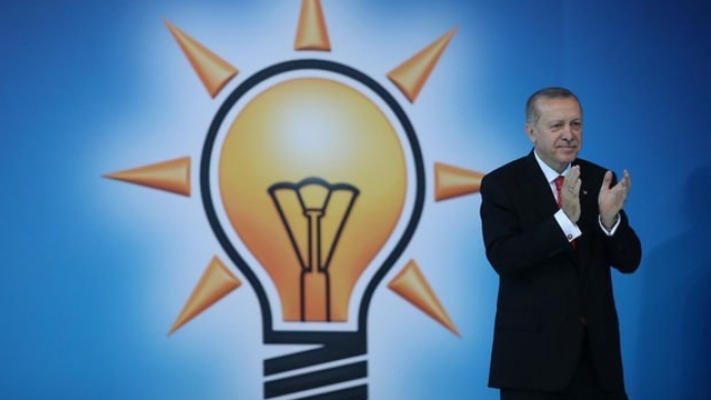 AKP'de 3 döneme takılan belediye başkanları