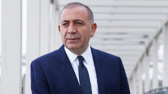 CHP'li Tekin: Lobi yapmıyor semt semt dolaşıyorum