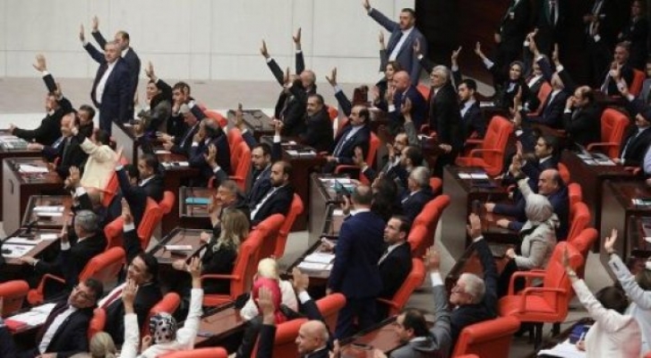 AKP'nin kanun tekliflerine geçiş üstünlüğü!