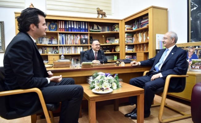 Kılıçdaroğlu'ndan Tarık Akan'ın okuluna ziyaret