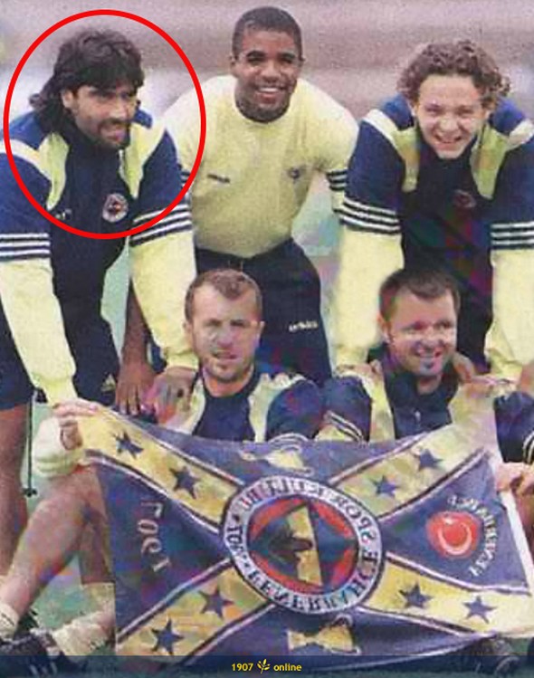 Eski yıldız futbolcu oto yıkamacı oldu