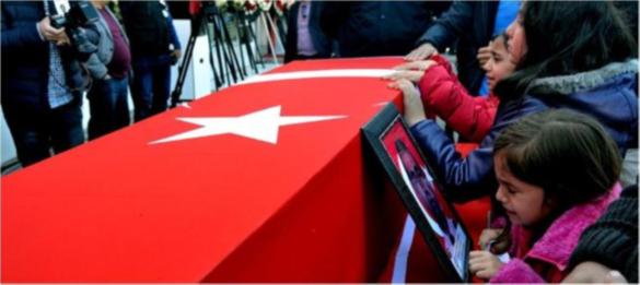 Şehidin eşi feryat etti: Hiçbir zaman unutmayın...