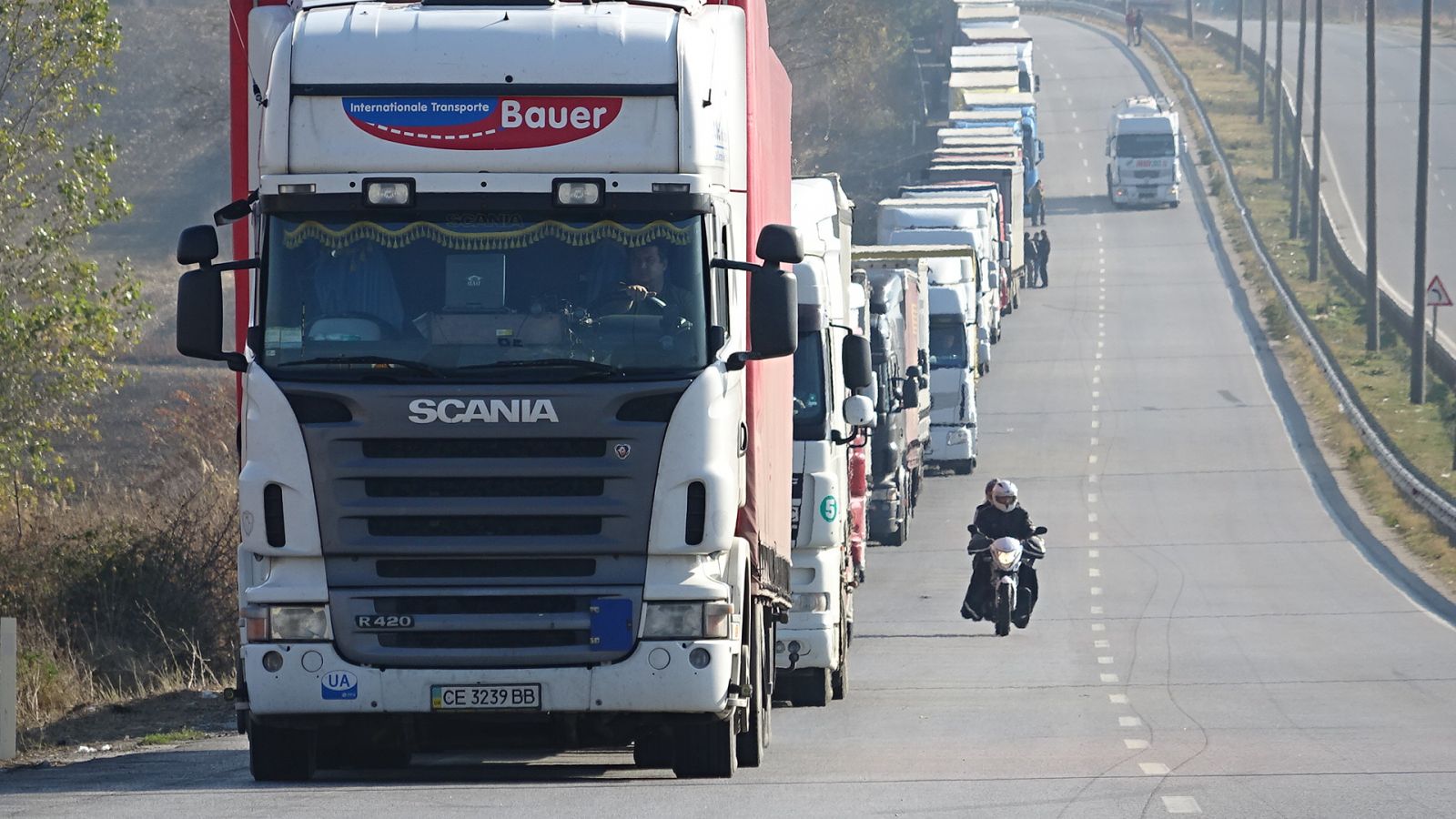 Kapıkule'de 6 kilometre TIR kuyruğu