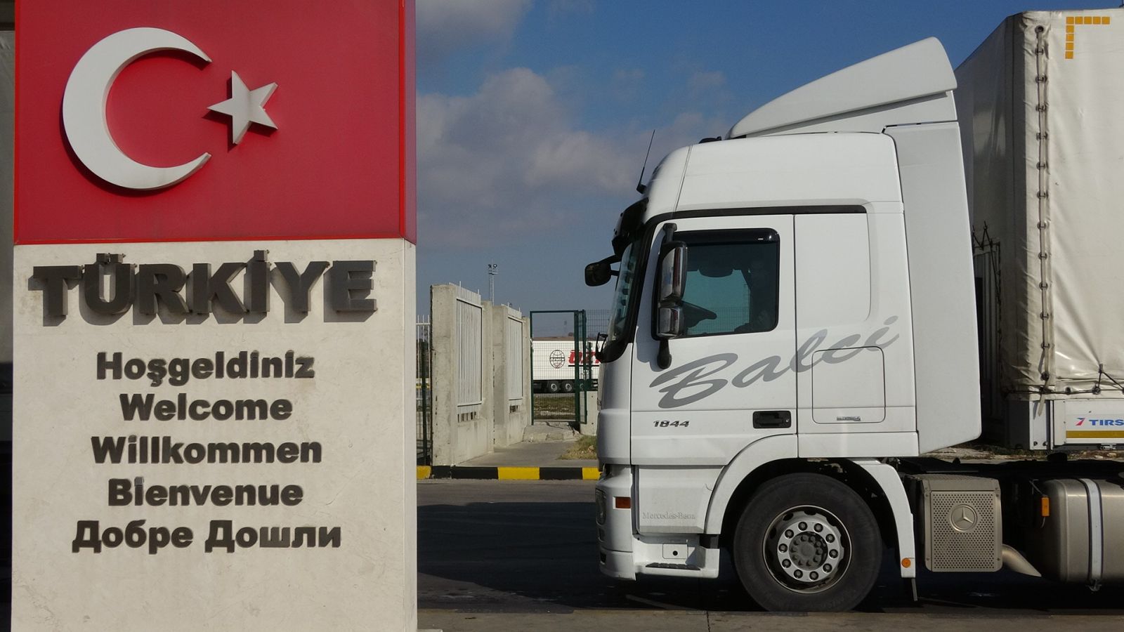 Kapıkule'de 6 kilometre TIR kuyruğu
