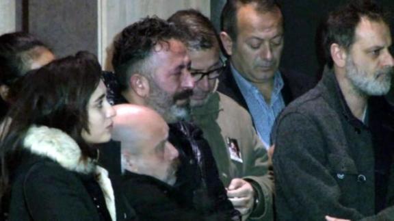 Erdal Tosun son yolculuğuna uğurlandı; Salon gözyaşlarına boğuldu