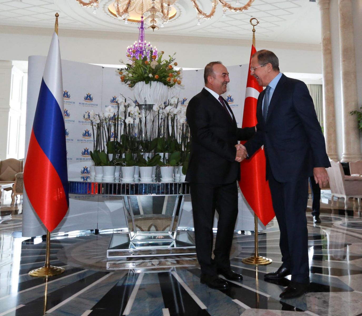 Lavrov: Hava saldırısıyla ilgimiz yok