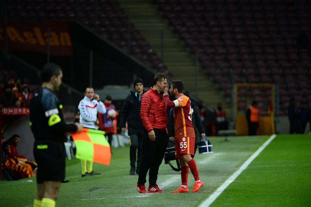 Sabri Sarıoğlu, Tuzlaspor hocası Aydın Kaldırım'ı tehdit etti