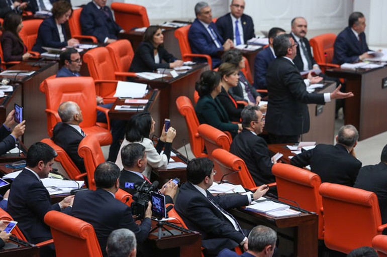 Meclis'te canlı yayın sistemi kurdu