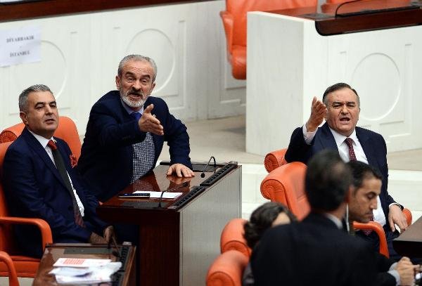 CHP'li vekiller, MHP'li vekillere sordu; neyin pazarlığını yaptınız?