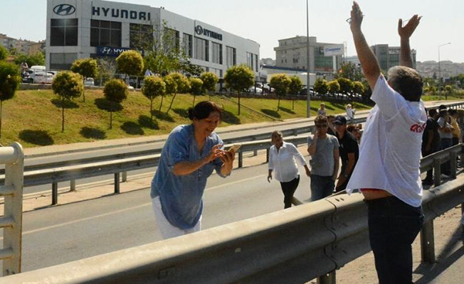 ADALET YÜRÜYÜŞÜ İSTANBUL&#039;DA!  &quot;EVLENDİĞİM GÜN BU KADAR MUTLU DEĞİLDİM&quot;