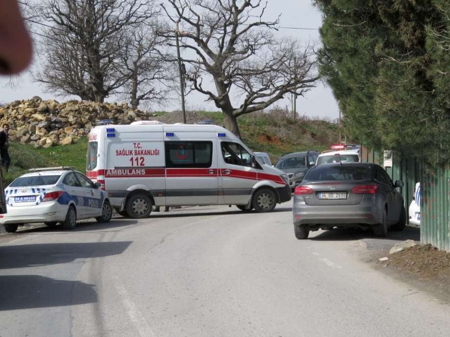 İstanbul&#039;da silahlı çatışma: 1 ölü 2 yaralı