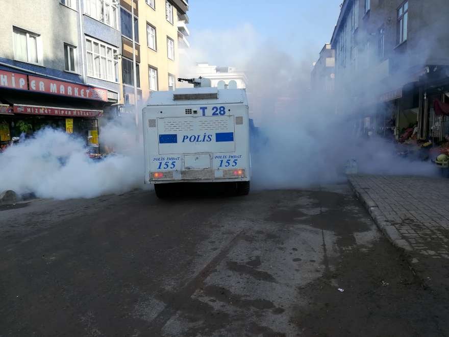 Pazarcılara biber gazlı, joplu müdahale!