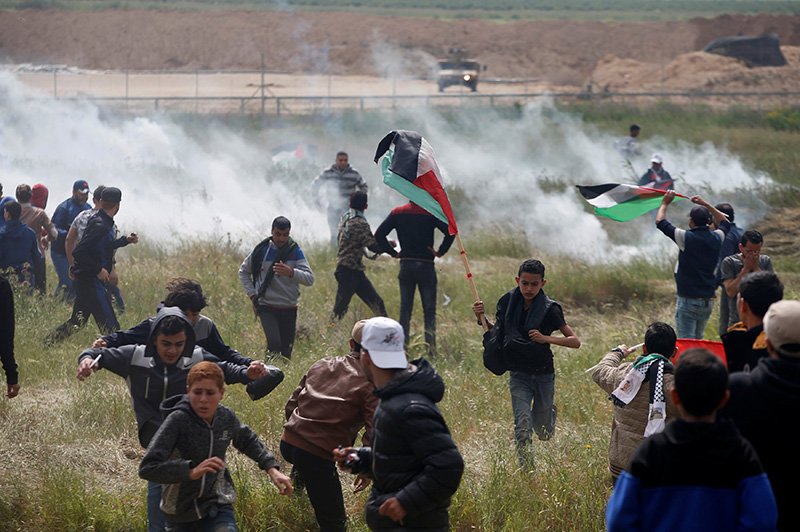 İsrail-Gazze sınırında büyük gerginlik: 7 ölü ve 500&#039;den fazla yaralı var