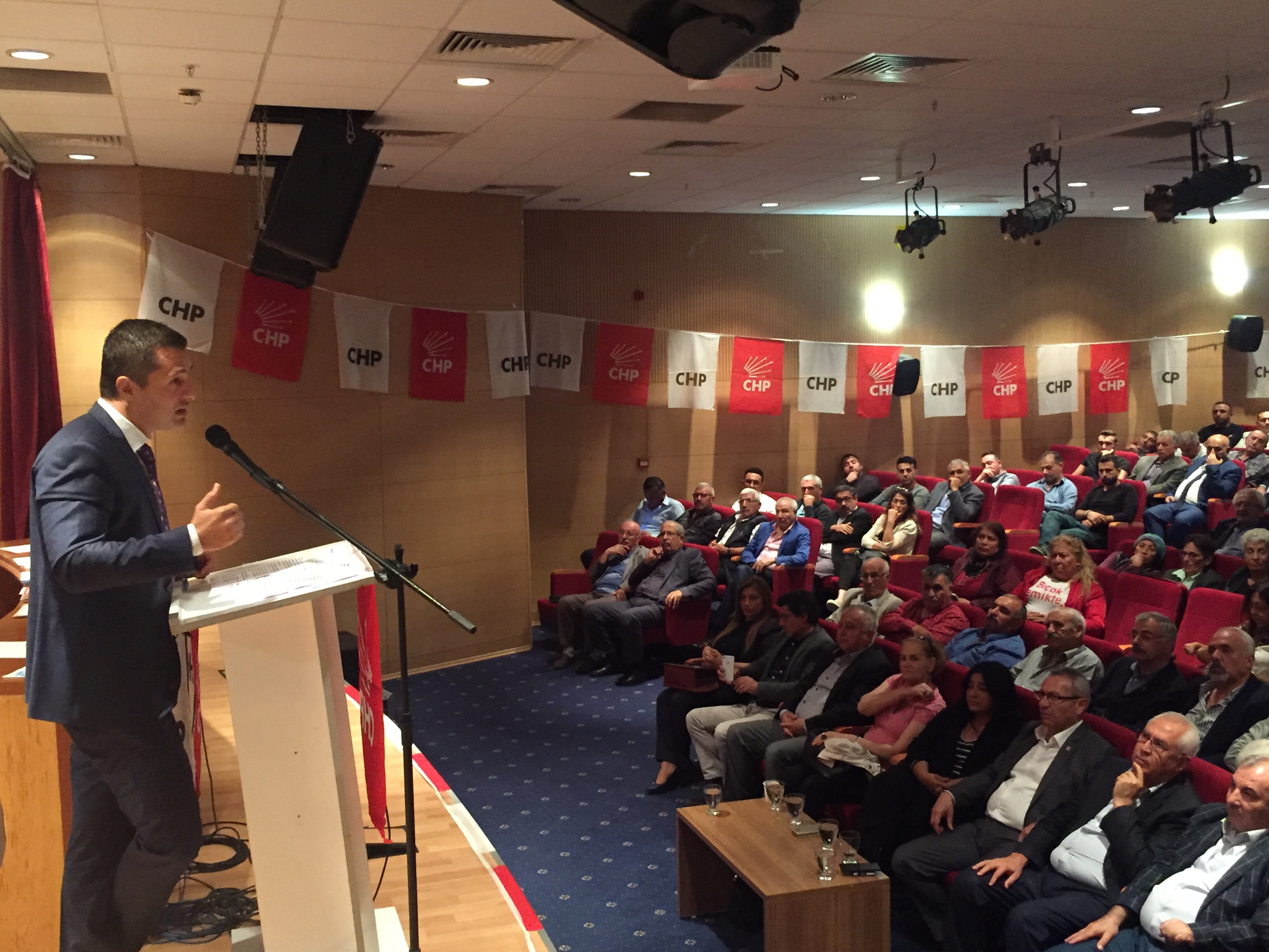 CHP İzmir İl Başkanı: İnanmasaydım bu makamı işgal etmezdim