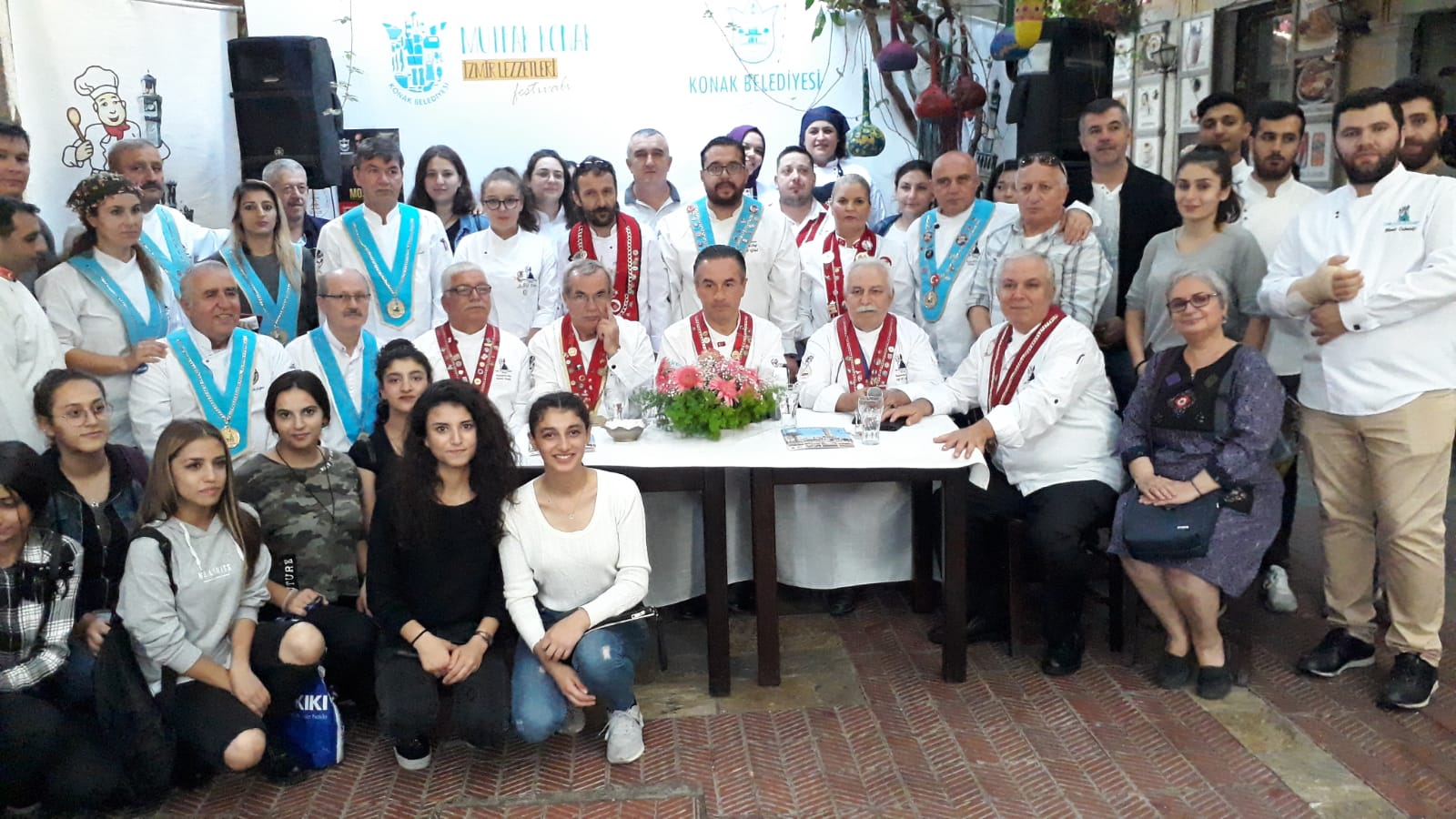 Başkan Pekdaş mutfaktaki yeteneklerini sergiledi