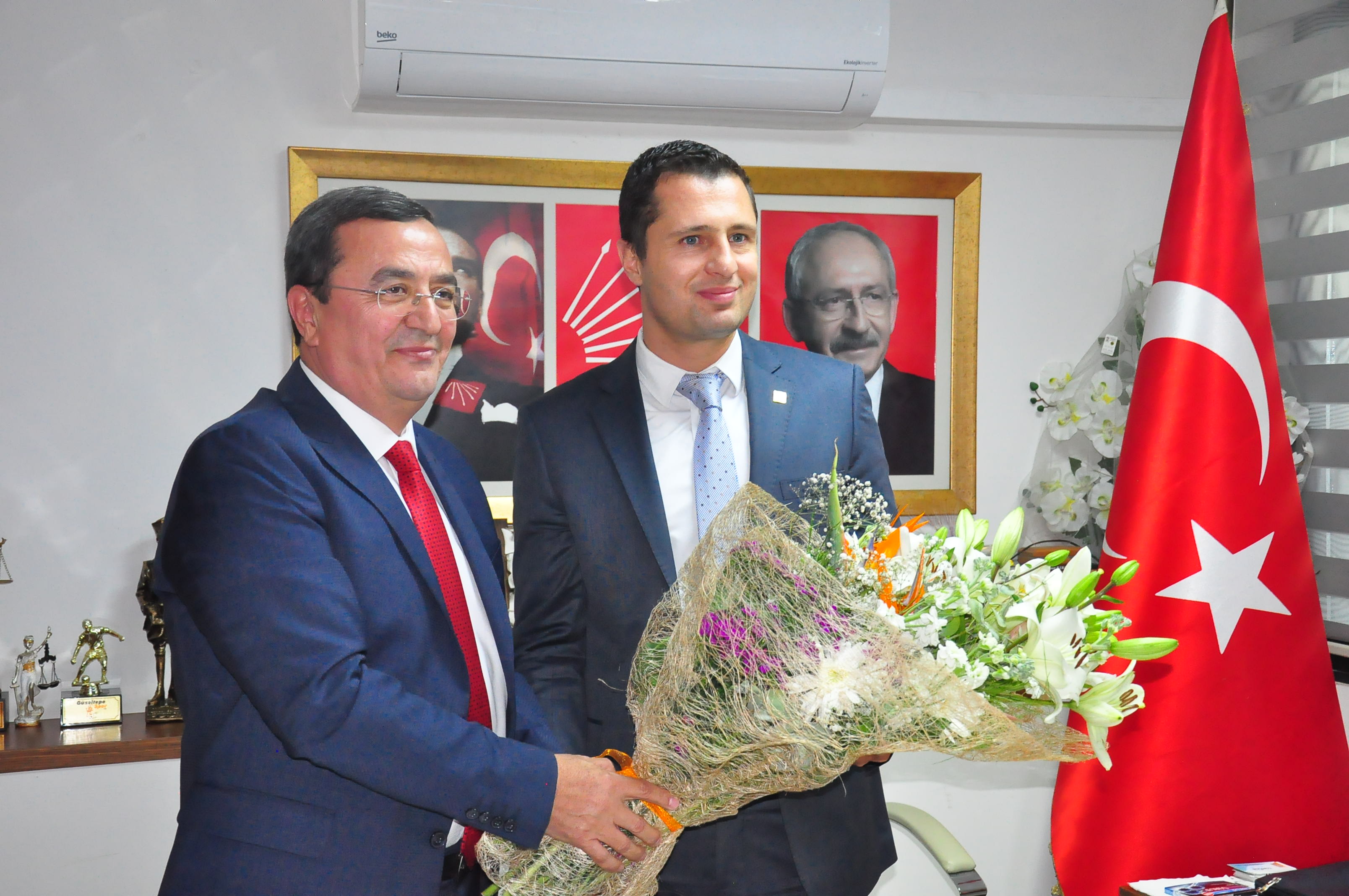 CHP İzmir'de Büyükşehir'e bir aday daha