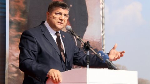 Sındır: AKP milli bayramlarımıza şaşı baktı