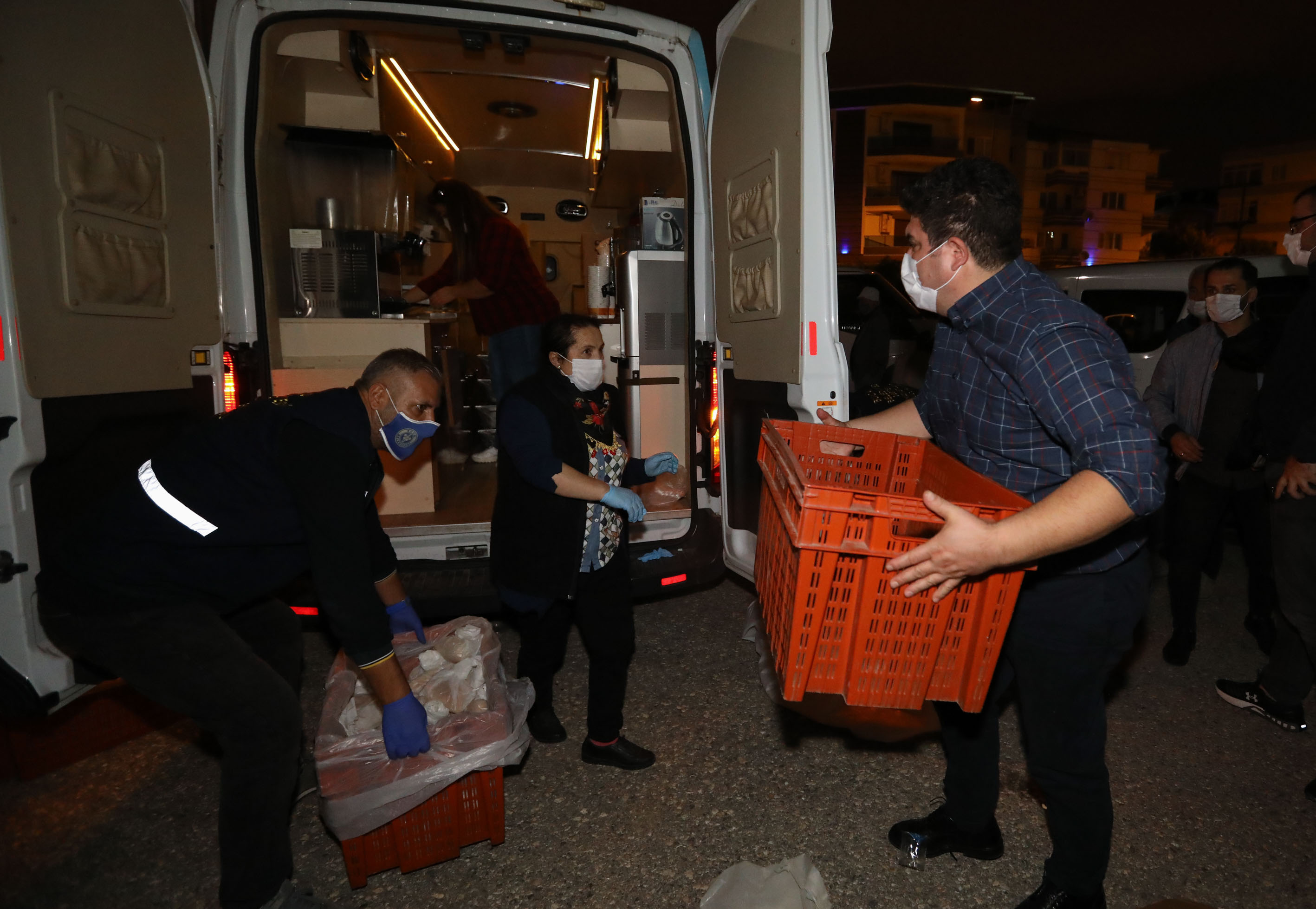 Buca&#039;da yıldızlar sahada