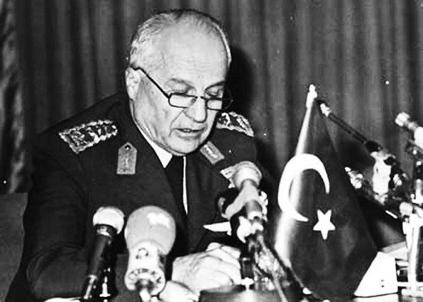 Nagehan Alçı: Darbecilerin isimlerini temizlememiz gerekiyor