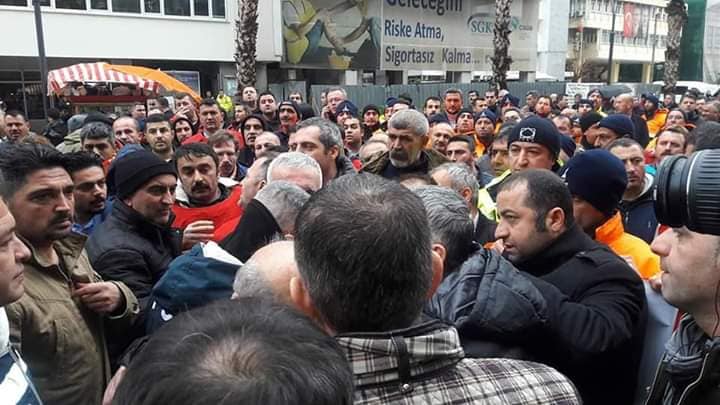 İzmir'de gergin gün: İşçiye biber gazı!