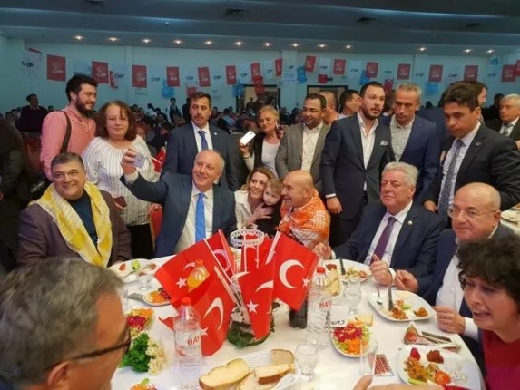 Soyer ve İnce’ye yandaşlardan &#039;rakı&#039; iftirası