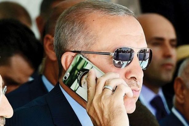 Erdoğan'ın telefon kılıfındaki ilginç detay