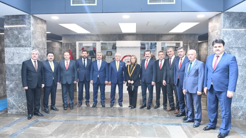 AKP&#039;li heyet, YSK Başkanı&#039;nı neden ziyaret etti?