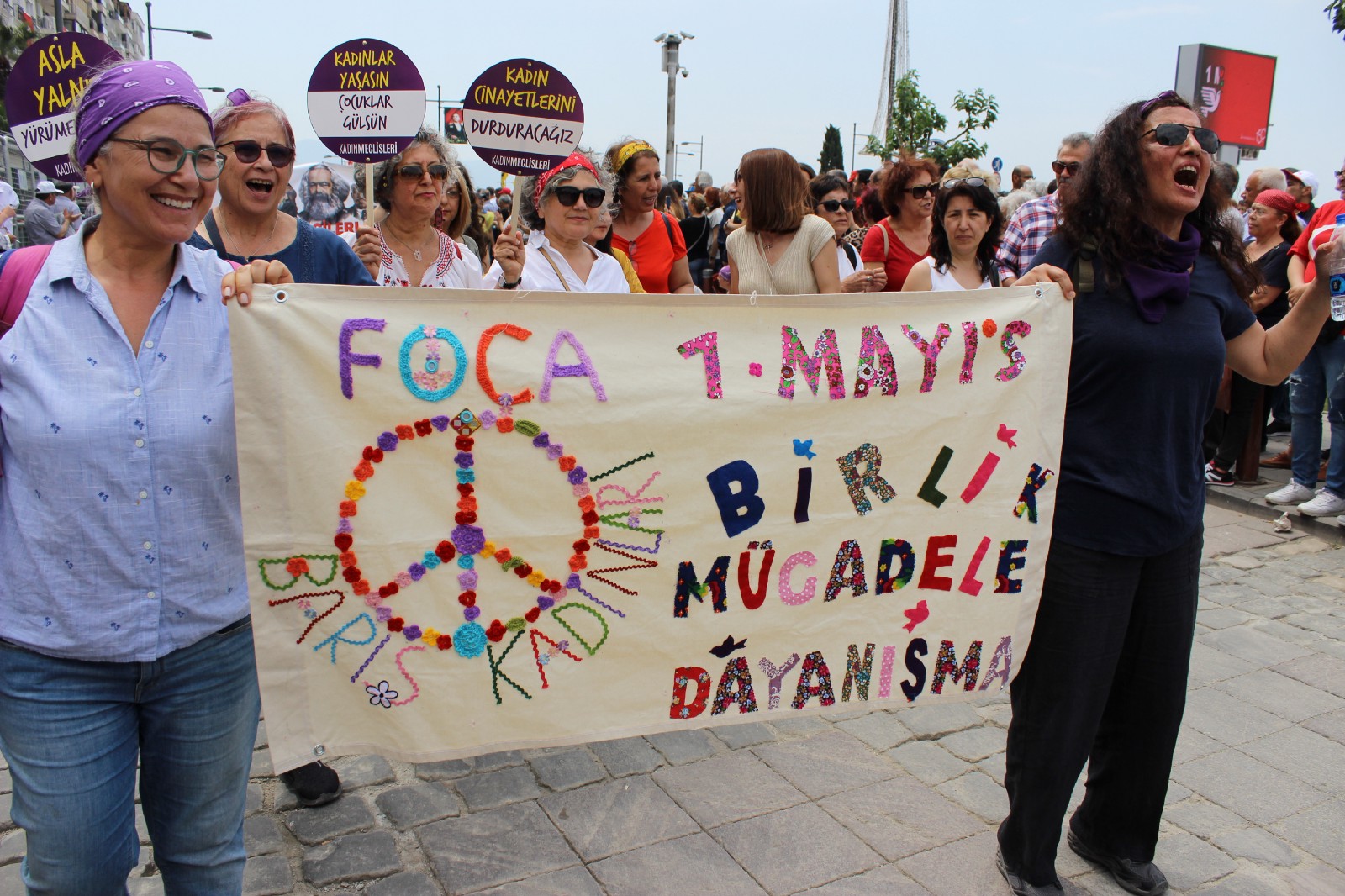 1 MAYIS ÖZEL | Gülsüm Kav Yurt&#39;a konuştu: Kadınların iş hayatında yok sayılması şiddettir!