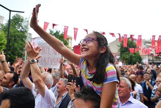 Karadeniz&#039;de tarihi &#039;İmamoğlu&#039; kalabalığı