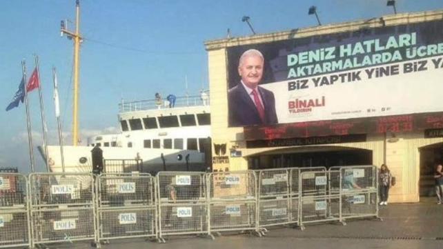 Yıldırım&#039;ın yer aldığı afiş kaldırıldı