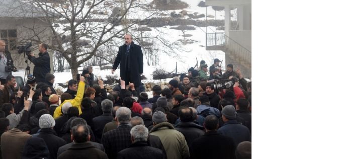 Hakkı Öznur&#039;dan Yıldırım&#039;a: Alperenler dağlardayken Yıldırım oy peşinde koşuyordu