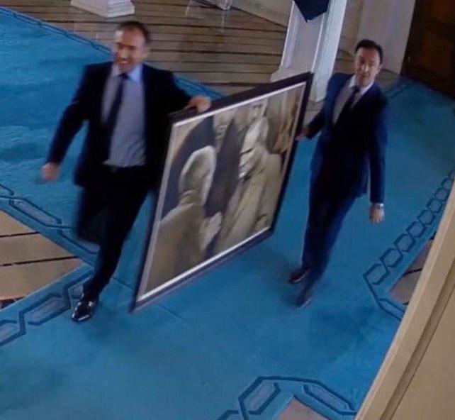 İmamoğlu’nun makamına astığı Atatürk tablosu geri gelecek