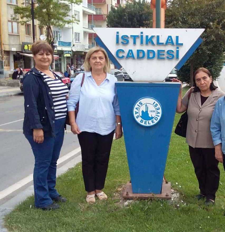 İstiklal Caddesi&#039;ne, şeriatçı Mursi&#039;nin adını verecekler!